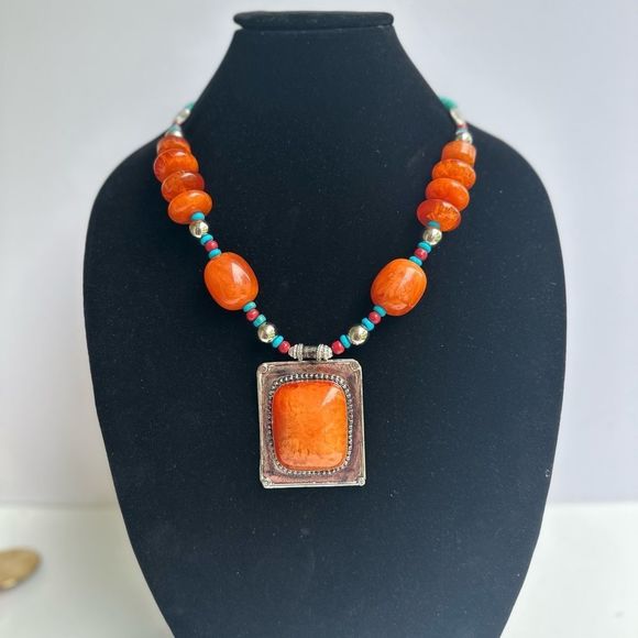 ORANGE DURBAN SUNRISE STATEMENT NECKLACE - Picture 3 of 4